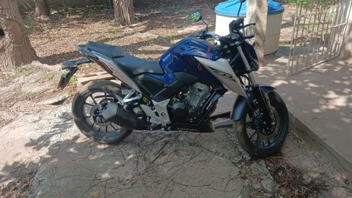 Moto nova pra vender rápido