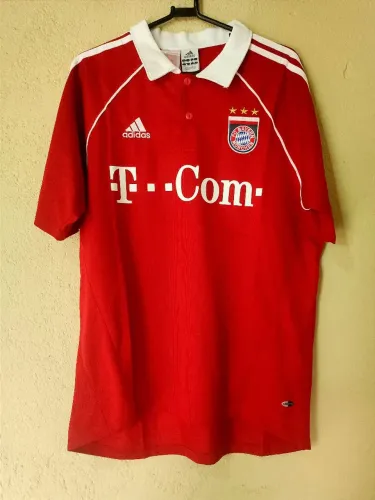 Bayern home 05/06