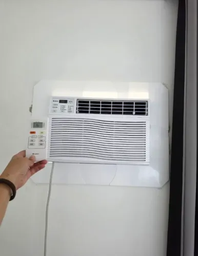 Ar Condicionado Gree Janela 10.000 BTUs 127V - Nota Fiscal - Moldura