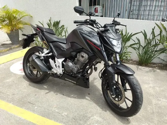 CB TWISTER 300 2023 ABS MUITO CONSERVADA.