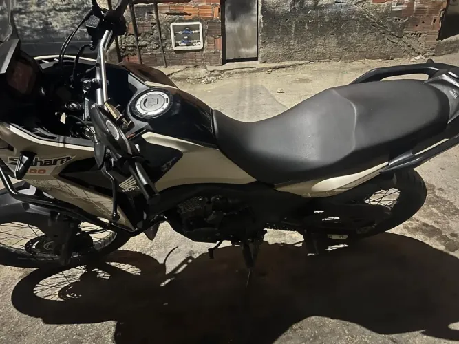 Moto nova único dono 