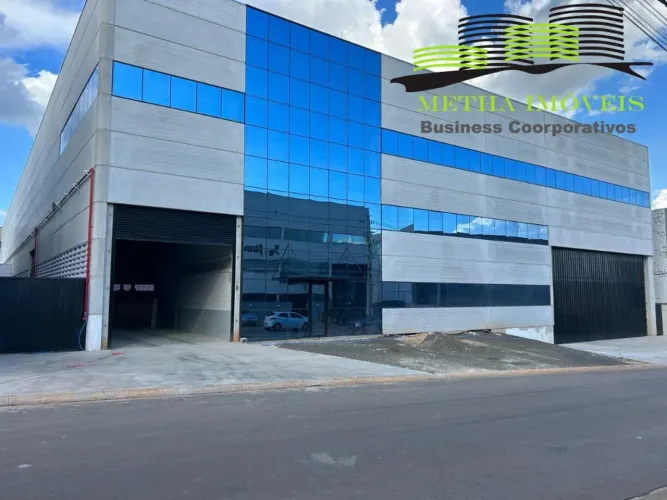 Galpão Industrial para Locação em Indaiatuba-SP - 4 Salas, 4 Banheiros, 10 Vagas de Garage