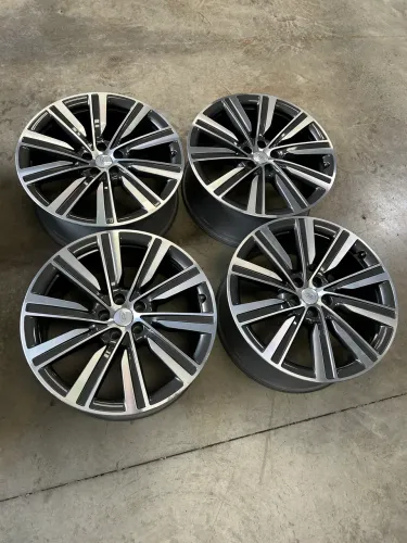 Jogo De Roda Land Rover Sport (L460) Grafite Diamantado 5x120 - 22x9,5