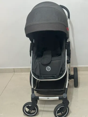 CARRINHO de BEBÊ Fischer-PRINCE FP -usado em ótimo estado.