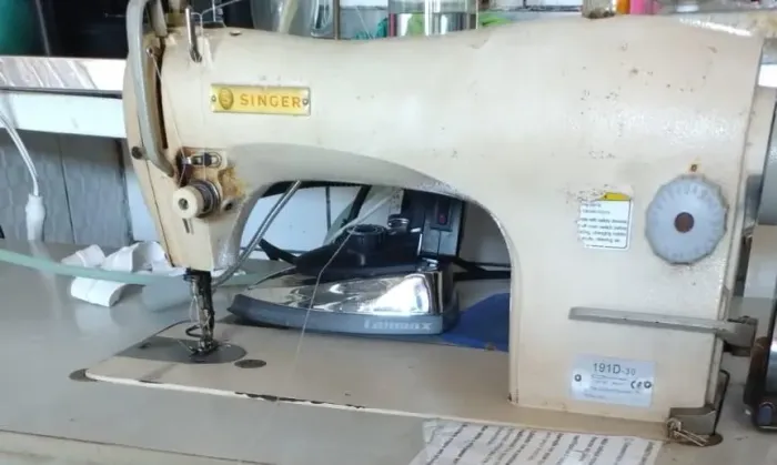 máquina de costura industrial 