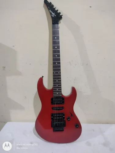Guitarra Squier, Fender, Floy rose, vermelha raridade, funcionando perfeitamente