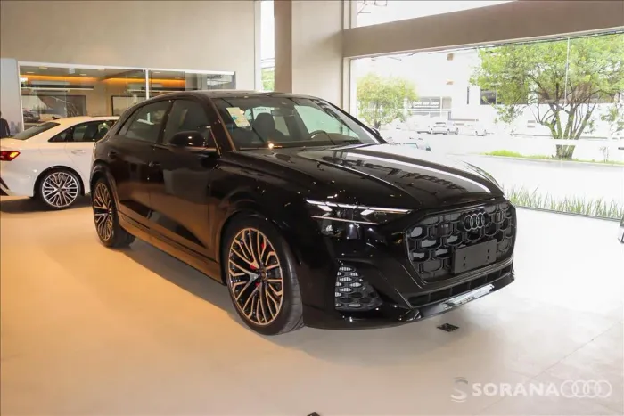Audi Q8 2025
