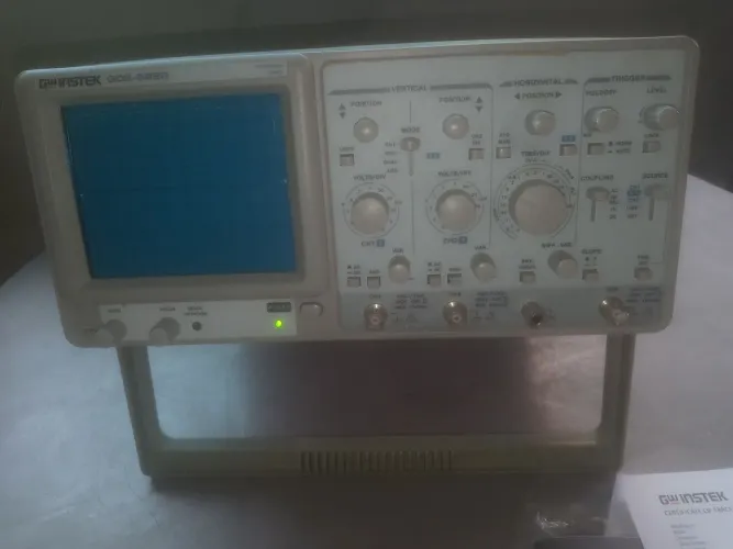 Osciloscopio 20 mhz analógico nunca usado.