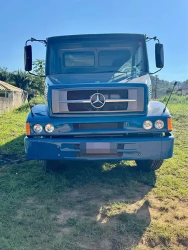 Mercedes 1318 carroceria 2012