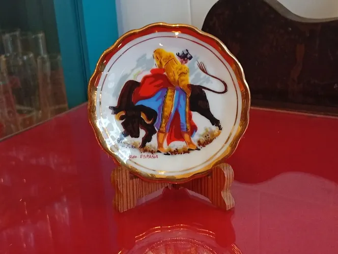 Lindo prato decorativo Espanha