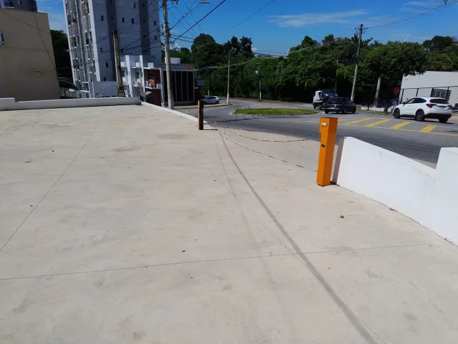 Barreira de corrente automatizada