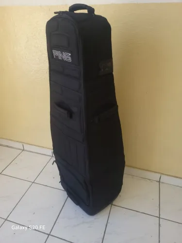 Case Ping Golf semi nova.