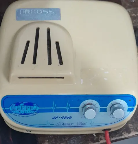 Detector fetal de mesa DF-4000 da marca Medpej