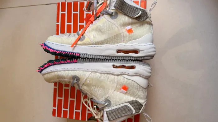 off-White x Nike Air Force 1 mid white