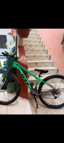 bicicleta muito nova aro 29 GTI valor negociável