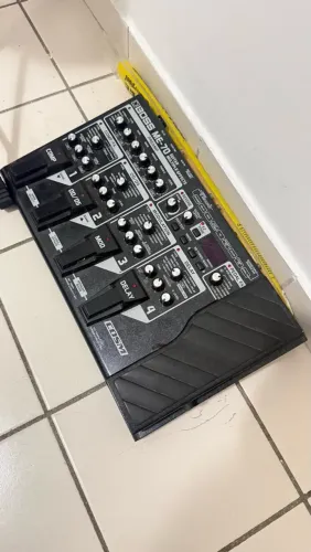 PEDALEIRA BOSS ME-70
