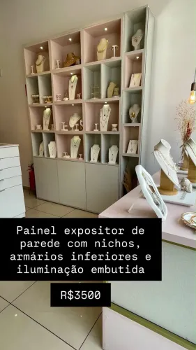 Aparador com iluminação 