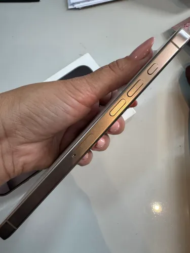 iPhone 16 pro max 256 g ( estado de Novo)