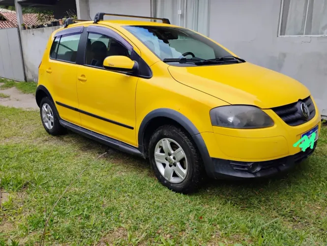 Volkswagen Fox Sunrise 1.0 MI Total Flex 8V 5P 2010