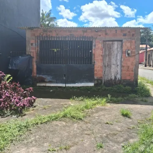 ÓTIMA LOCALIZAÇÃO! TERRENO COM EDIFICAÇÃO.