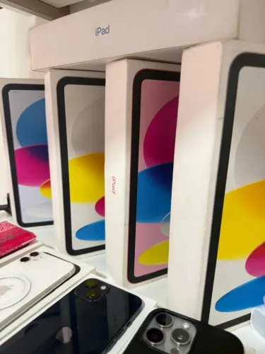Apple ipads ,novos como da loja,garantia de 6 meses 11-128 GB 2300. 10-64GB-2200 10 -256GB