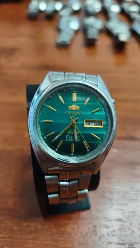 Relógio Orient Automático Vintage Verde Metálico, persiana horizontal 