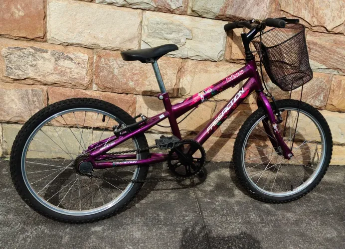 Bicicleta Infantil Free Action Kiss Aro 20 violeta