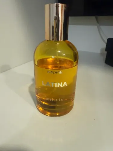 Perfume wepink latina