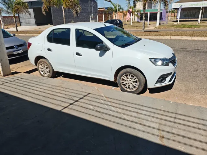 Renault Logan Life Flex 1.0 12V 4P Mec. 2023