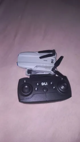 Vendo drone 3 hélice a mais e 2 pilha