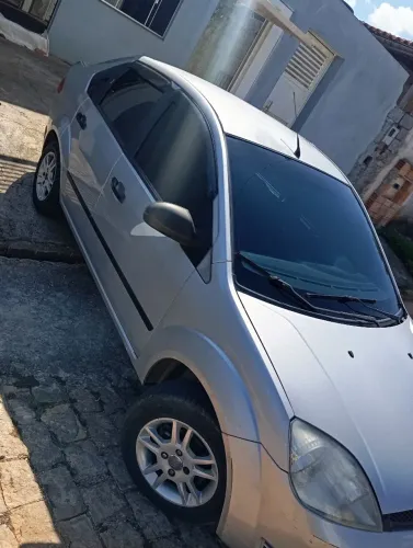 Ford Fiesta Sedan 1.0 8V Flex 4P 2007