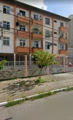 ALUGO APTO DE 3/4 SENDO 01 SUITE NO RES. PARIQUIS.