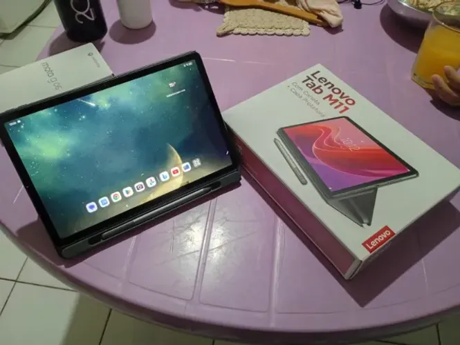 Tablet Lenovo M11 - 8gb de RAM - seminovo