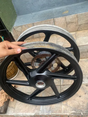 Par De rodas Cbx Strada 200 etc 