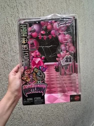 Caixa Draculaura Scary Sweet Birthday