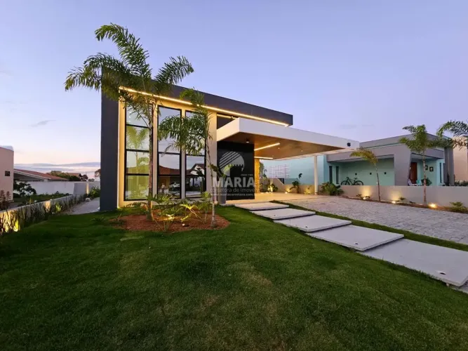 Casa de condomínio com 04 quartos à venda em Sairé/PE!