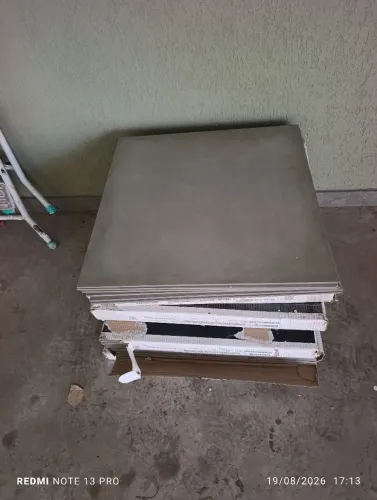 Porcelanato Delta 63x63 Manila Gris 19,00m2