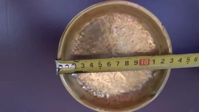 Prato para balança pequena em metal usado