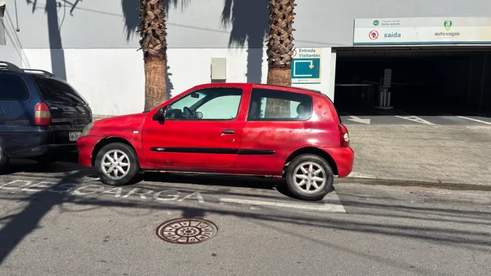 Renault Clio Authentique Hi-flex 1.0 16V 3P 2006
