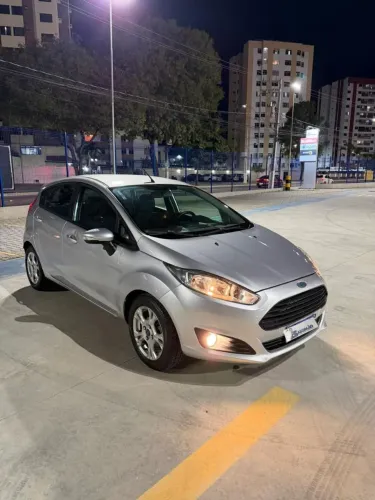 Ford Fiesta 1.6 16V Flex Aut. 5P 2014