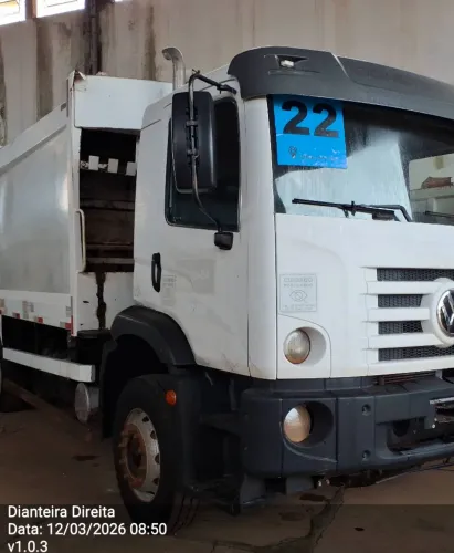 Volkswagen 17.260 17-260 E Constel. 4x2 2p (diesel) (E5) 2022/2023 Vamos Seminovos Goiania