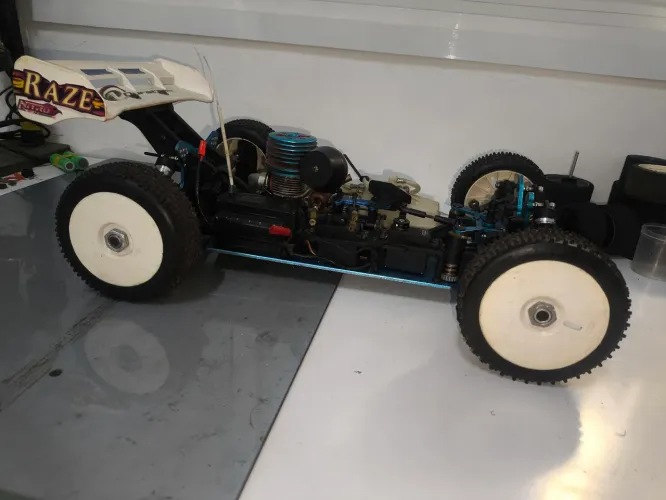 Automodelo Buggy Duratrax 1/8 motor 21r Pró 