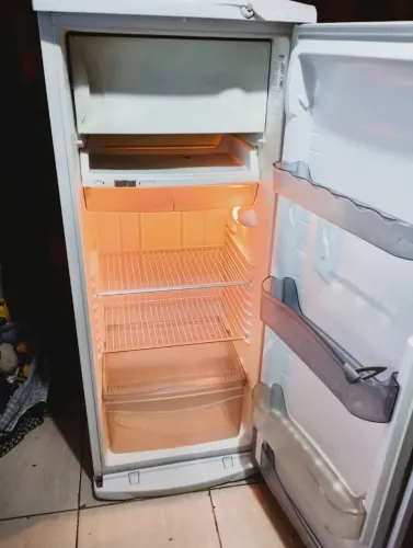 (ENTREGO SEM TAXA) GELADEIRA CONSUL DEGELO SECO,340 LITROS,110 WTS.