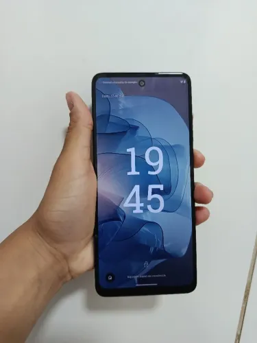 Telefone moto g24 para vender no valor de 600$ saúde da bateria 100%contato * 