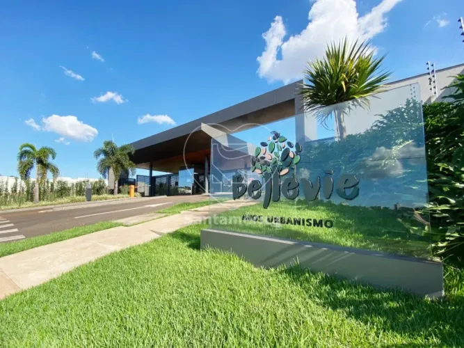 Terreno em condomínio declive com 379m² à venda Condomínio Residencial Bellevie