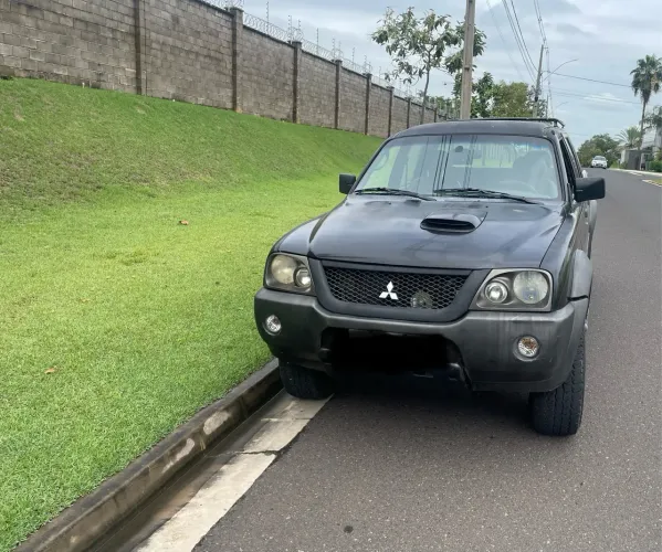 Mitsubishi L200 Outdoor GLS 2.5 4X4 CD TDI Diesel 2010