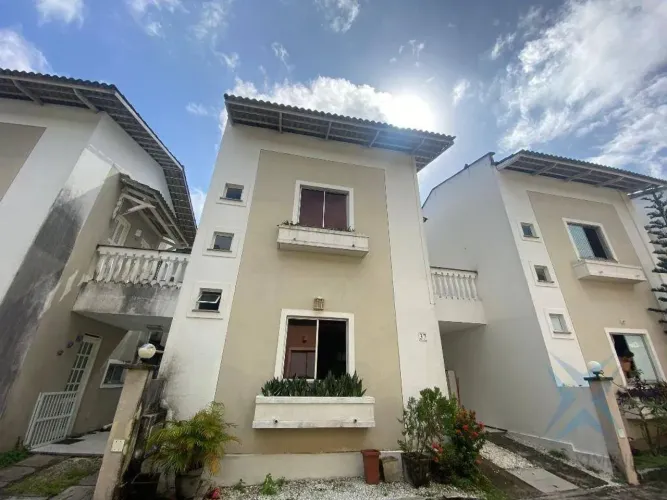 Casa com 3 dormitórios para alugar, 75 m² por R$ 3.181,00/mês - Itaperi - Fortaleza/CE