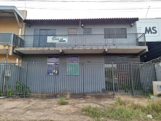 Oportunidade!! Imóvel comercial/residencial no Tiradentes frente com Dahma!!