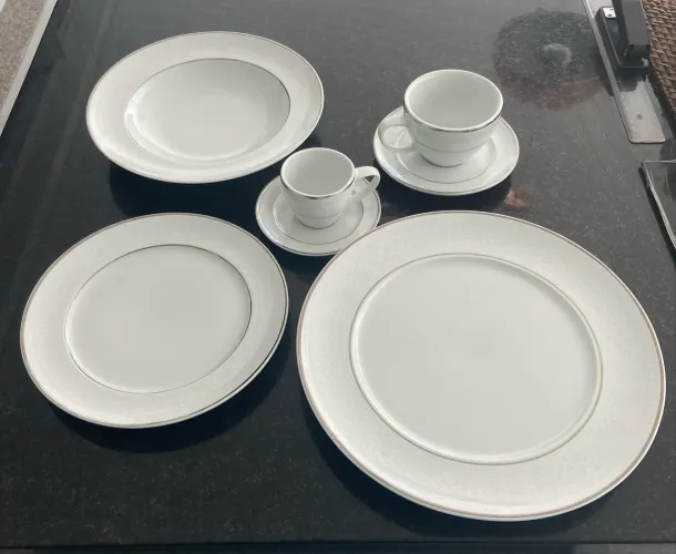 Aparelho de Jantar, Chá e Café com 56 Peças Germer 