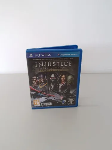 Vendo Injustice: Gods Among Us Ultimate Edition Psvita Semi novo 